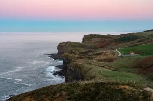 Vista de Arnuero en un atardecer. / A.S.