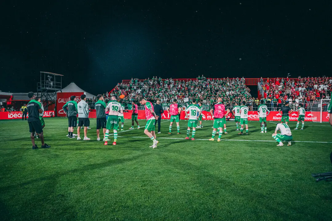 Los jugadores del Racing tras caer en Anduva. / RRC
