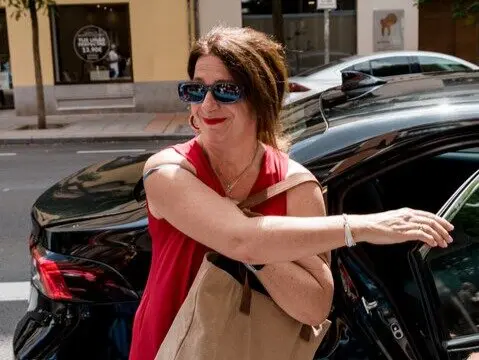 La exconcejal socialista Leire D&iacute;ez a su llegada a la sede del PSOE en la madrile&ntilde;a calle de Ferraz. / A.E.