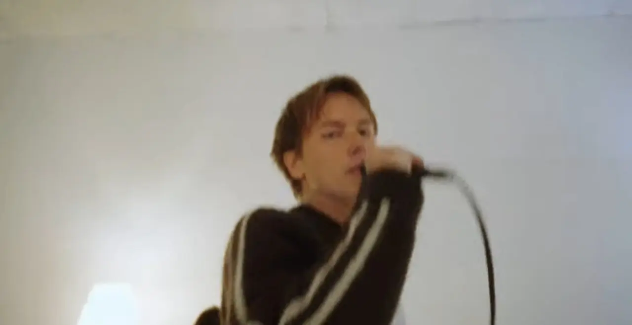 Sid Simons, reci&eacute;n editado su &aacute;lbum de debut y despu&eacute;s de completar una gira norteamericana, pretende seguir la fiesta en 2025 por el viejo continente.
