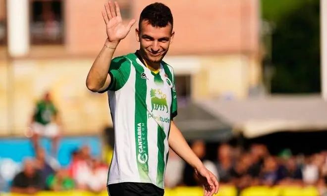 El jugador del Racing, I&ntilde;igo Vicente. / RRC