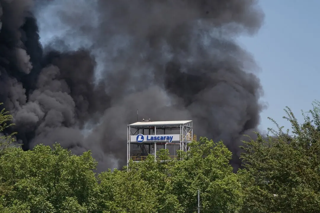 Incendio en una f&aacute;brica de Vitoria. / EP