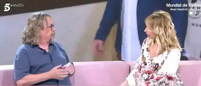 Juan Muñoz para en seco a Emma García. / Telecindo