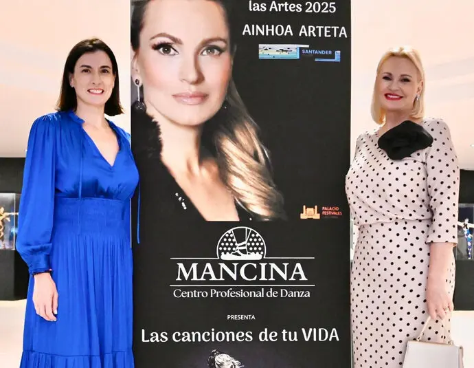 La alcaldesa Gema Igual y Ainhoa  Arteta en la gala. / ep