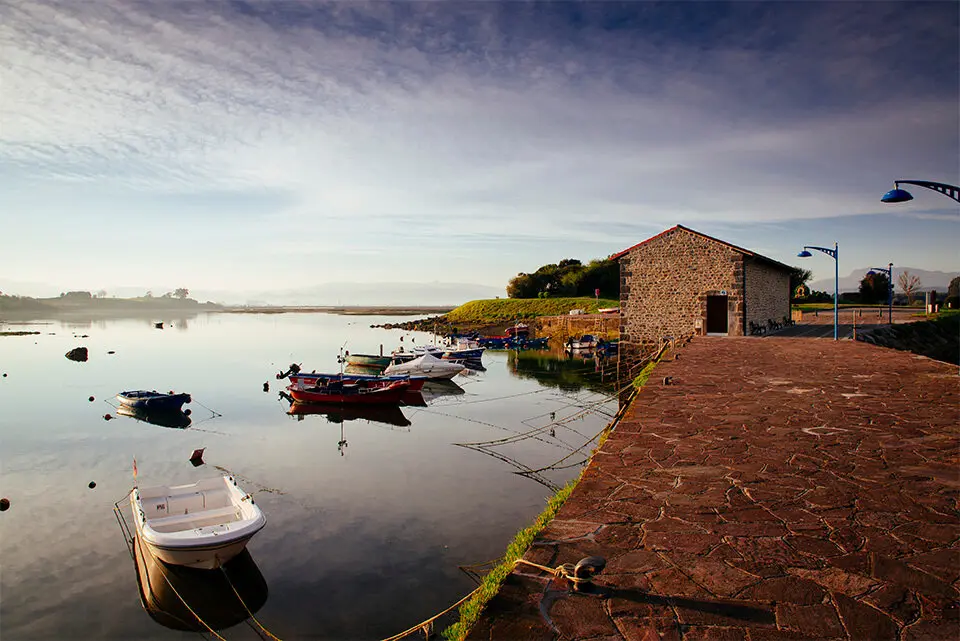 Vista de la r&iacute;a de Argo&ntilde;os. / A.A.