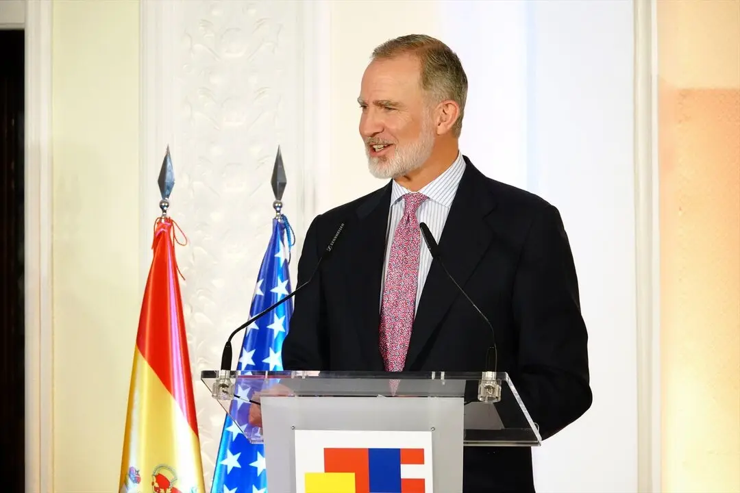 El Rey Felipe VI interviene durante la cena de inauguraci&oacute;n de la 28&ordm; edici&oacute;n del Foro Espa&ntilde;a-Estados Unidos en Santander. / Xuan Cueto