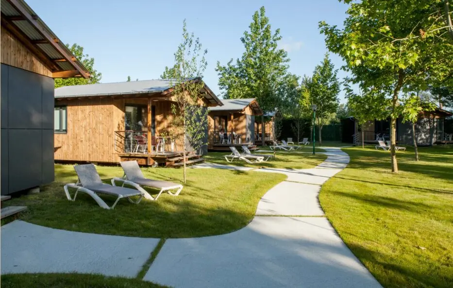 Bungalows del camping de Laredo. / C.L.