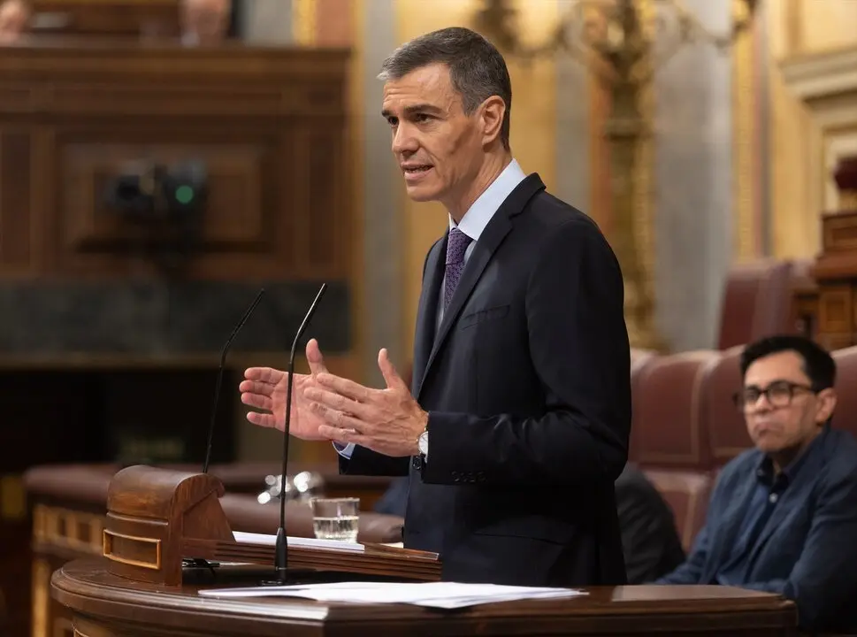 El presidente del Gobierno, Pedro S&aacute;nchez, interviene durante un pleno extraordinario, en el Congreso de los Diputados. / Eduardo Parra