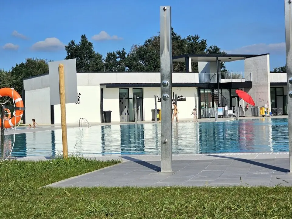 Piscinas de verano de Torrelavega. / A.E.