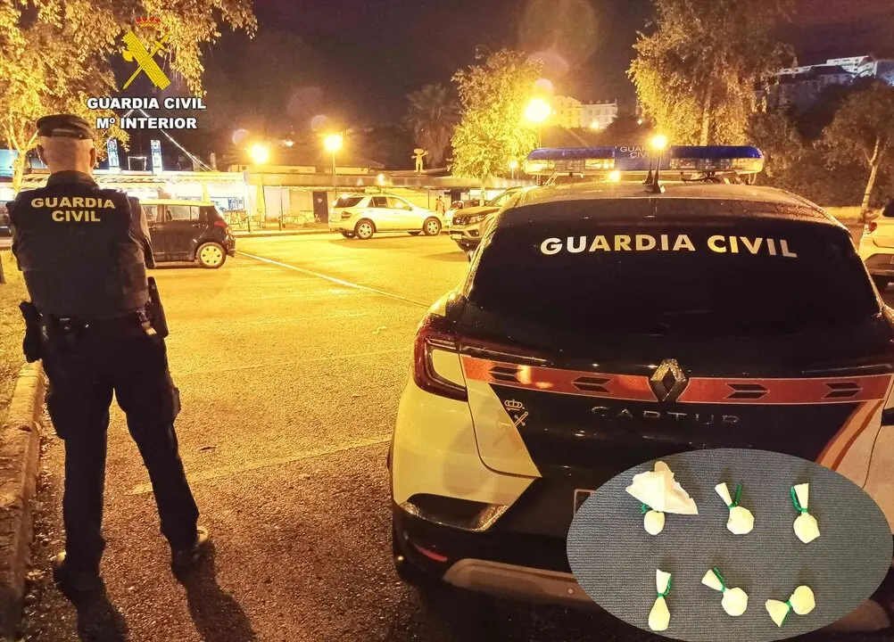 Fotograf&iacute;a de patrulla de la Guardia Civil en servicio de seguridad ciudadana en Suances. / Guardia Civil