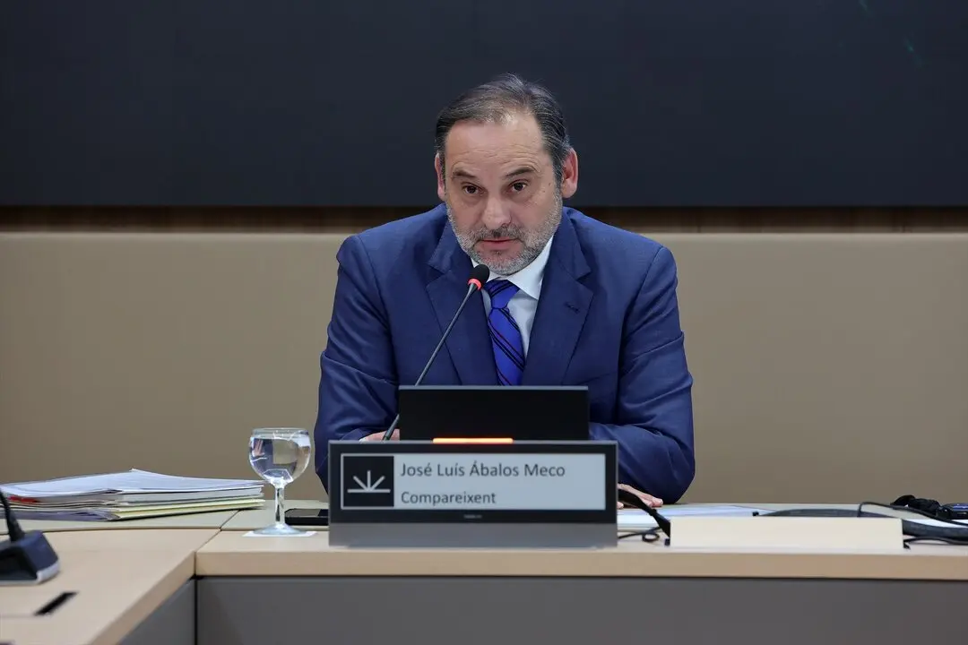 El diputado del Grupo Mixto y exministro de Transportes, Jos&eacute; Luis &Aacute;balos, comparece ante la Comisi&oacute;n de Investigaci&oacute;n. / Isaac Buj