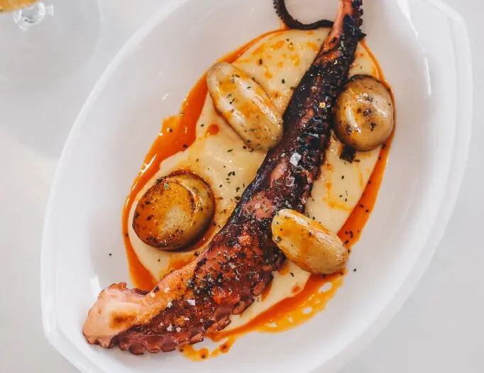 Pulpo, uno de los platos que ofrece el local. / C.B.
