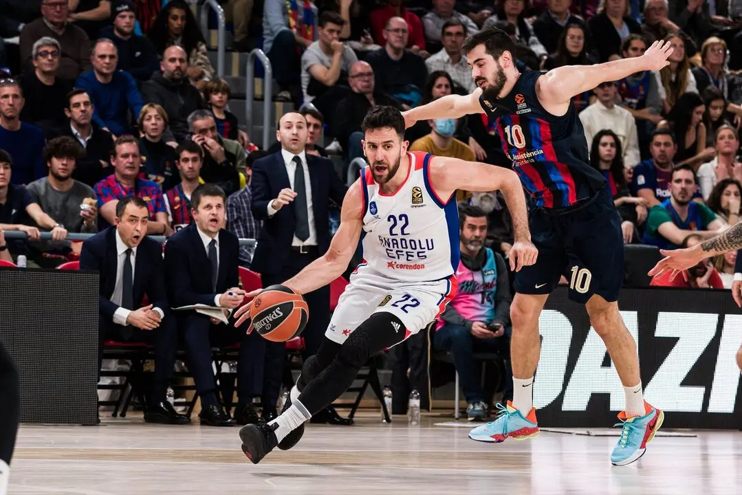 Vasilije Micic durante un partido de la Euroliga ante el Barcelona. / EP
