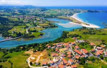 Vista a&eacute;rea de Comillas. / A.S.