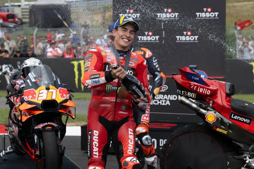 Marc M&aacute;rquez celebra la victoria en el sprint. / EP