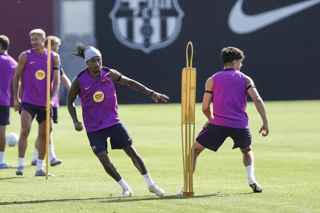 Raphina durante un entrenamiento con el Barcelona. / EP