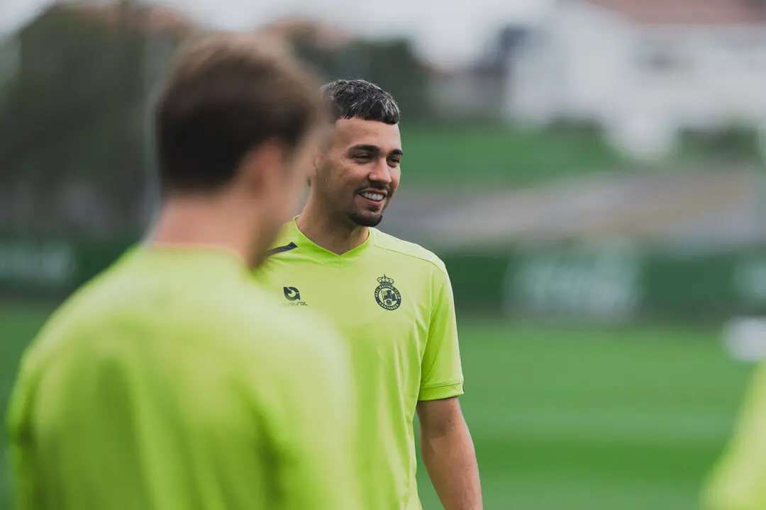 El jugador del Racing, Juan Carlos Arana, durante el primer entrenamiento de la pretemporada. / RRC