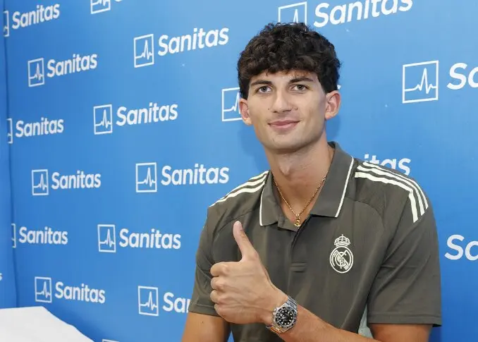 El jugador en el reconocimiento m&eacute;dico. / Real Madrid Basket