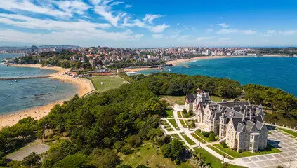 Vista desde arriba de uno de los rincones m&aacute;s conocidos de Cantabria. / A.S.P