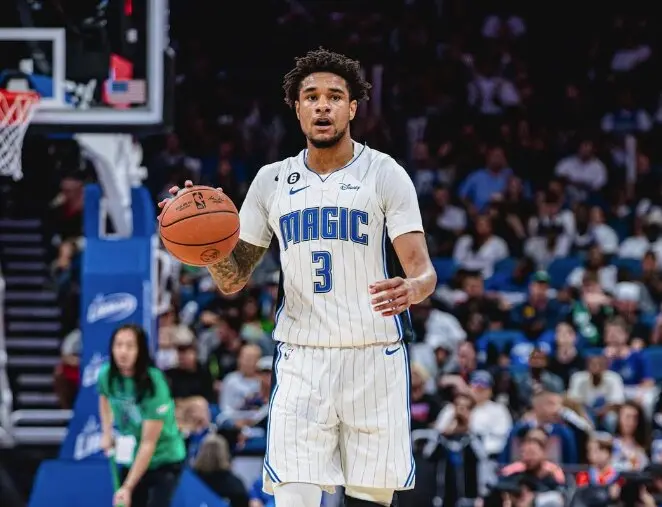 Chuma Okeke durante un partido en la NBA. / IG