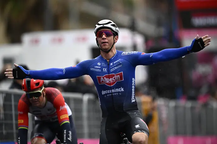 El ciclista australiano ganador de la etapa 20 del Tour, Kaden Groves. / x