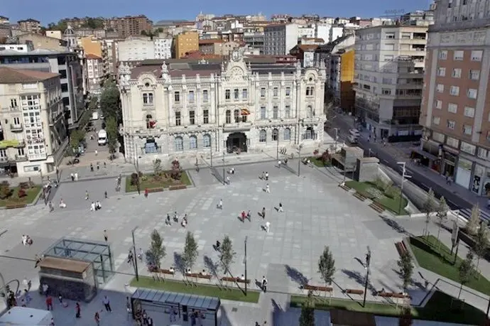 Vista de la Plaza del Ayuntamiento de Santander. / EP