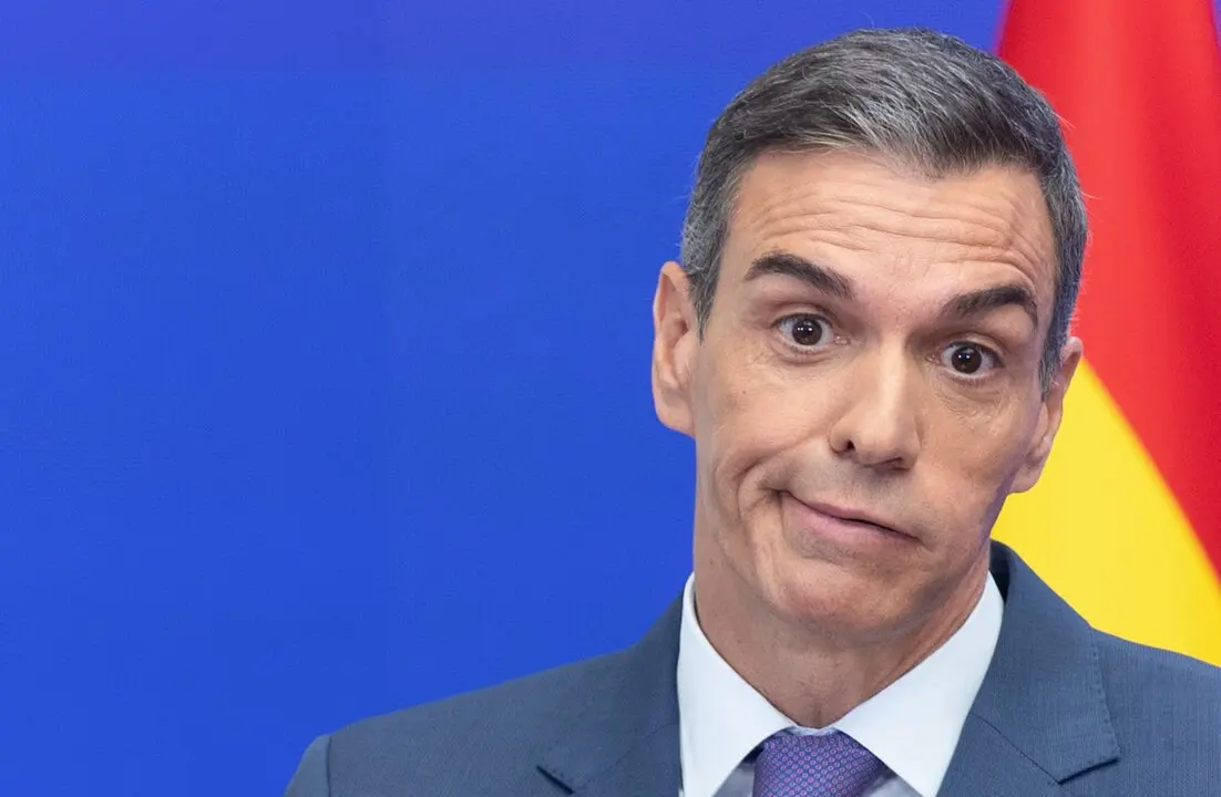 El presidente del Gobierno, Pedro S&aacute;nchez, comparece ante los medios de comunicaci&oacute;n para hacer balance del curso pol&iacute;tico, a 28 de julio de 2025, en Madrid (Espa&ntilde;a). Esta fotograf&iacute;a ha sido realizada utilizando la t&eacute;cnica de doble exposici&oacute;n.
Fecha: 28/07/2025.

Firma: Eduardo Parra / Europa Press