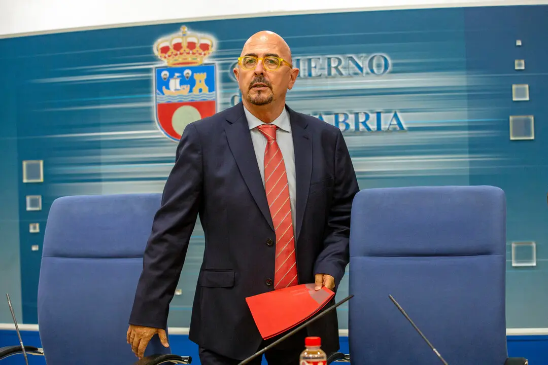 C&eacute;sar Pascual, consejero de Salud de Cantabria. / Alerta