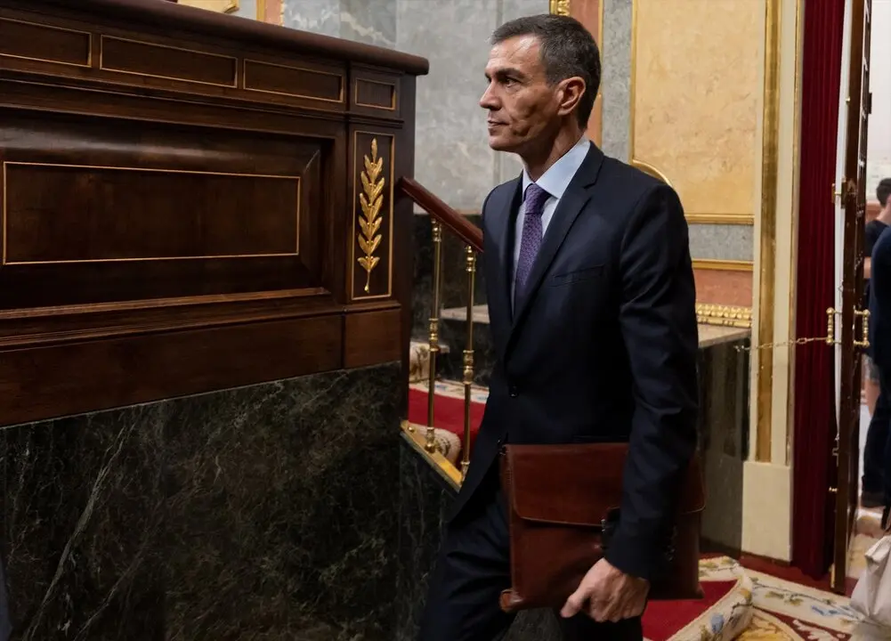 El presidente del Gobierno, Pedro S&aacute;nchez, llega a un pleno extraordinario, en el Congreso de los Diputados. / Eduardo Parra