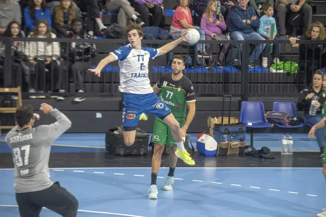 Pablo durante un partido de balonmano. EP / Archivo