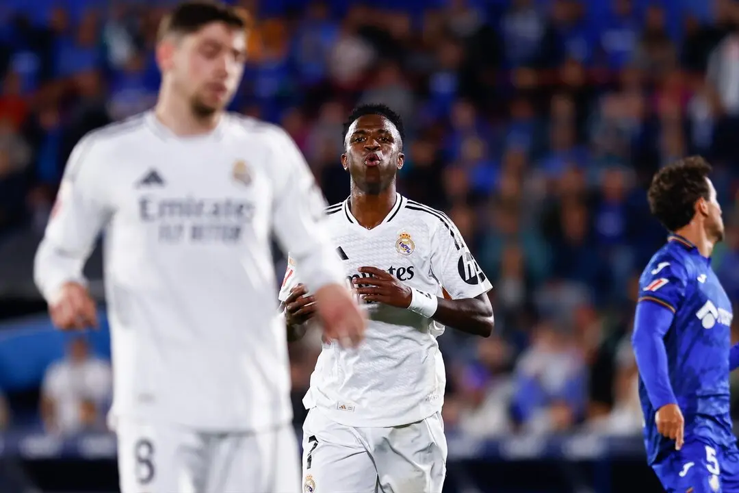 Vinicius y Valverde durante un partido ante el Getafe. / EP