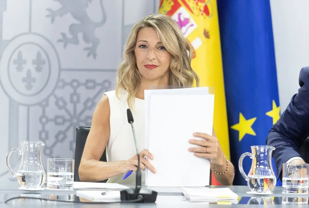 La vicepresidenta segunda y ministra de Trabajo y Econom&iacute;a Social, Yolanda D&iacute;az, durante una rueda de prensa tras el Consejo de Ministros. / Eduardo Parra