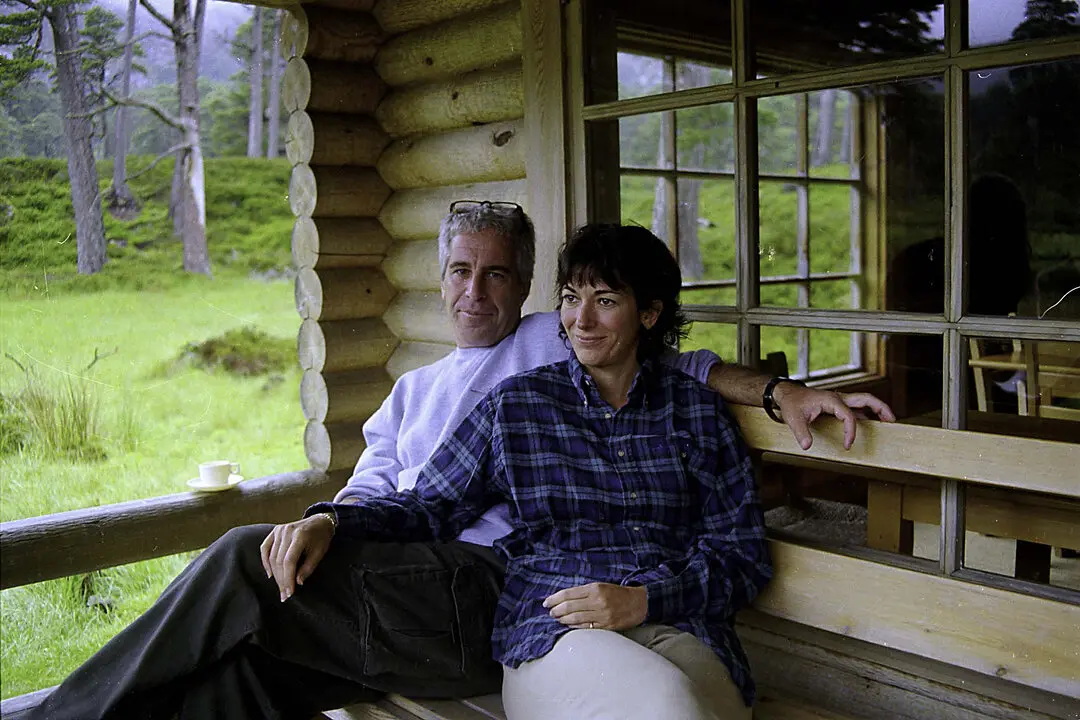 Jeffrey Epstein y su mujer. / EP