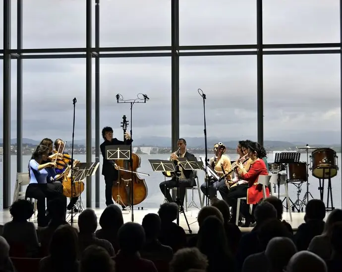 La Ensemble de Cantabria en un recital en el Centro Bot&iacute;n. / x
