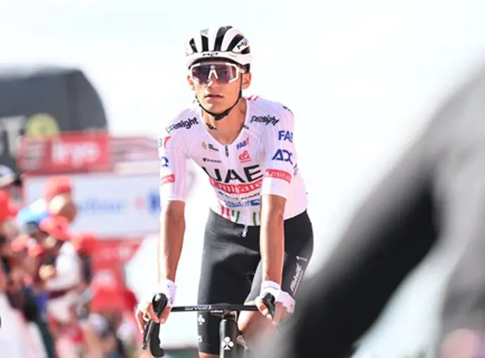 El ciclista del UET Emirates, Filippo Baroncini. / x