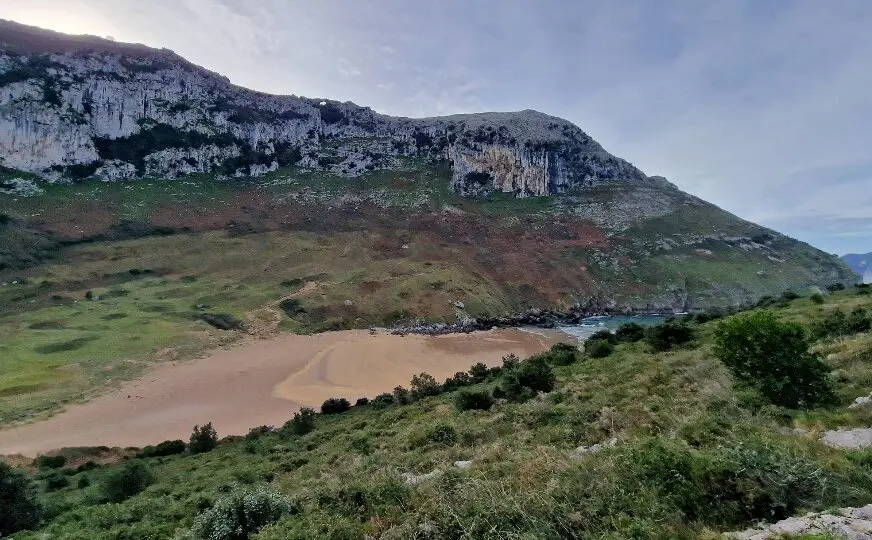 Vista de la playa de Sonabia. / A.M.