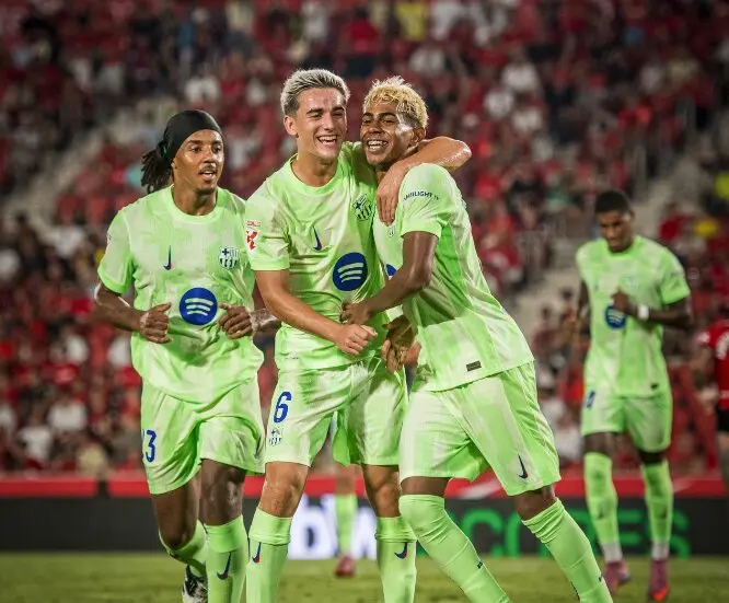 Lamine celebra con Gavi su gol ante el Mallorca. / FCB