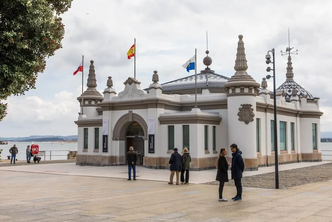 Varias personas en el Palacete del Embarcadero. / EP