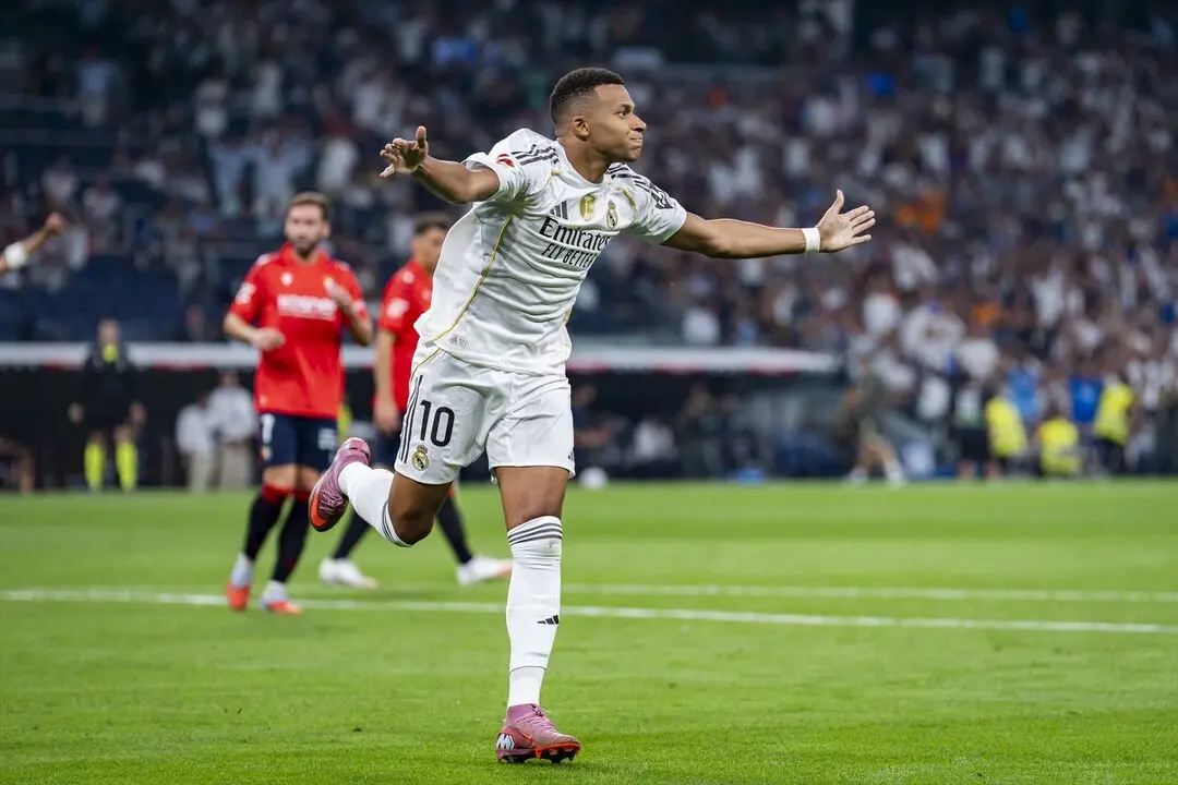 Mbapp&eacute; celebra su gol ante el Osasuna. / Alberto Gardin