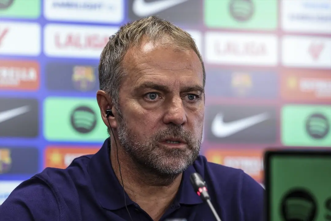 El entrenador del FC Barcelona, Hansi Flick, en rueda de prensa. / EP