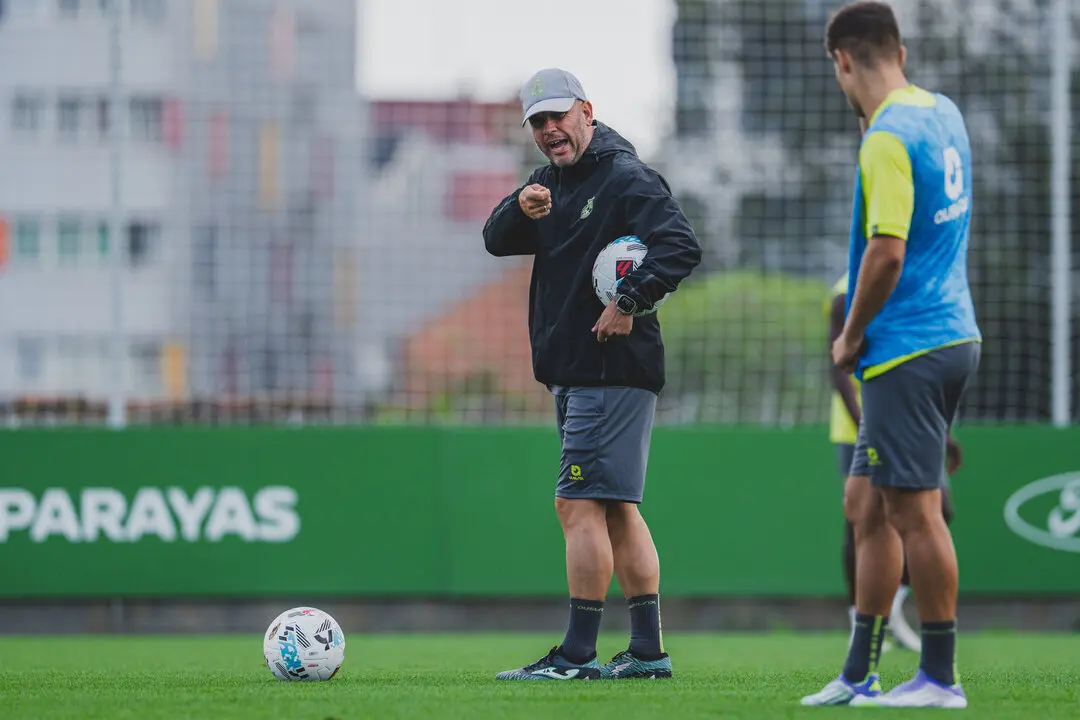 Jos&eacute; Alberto durante un entrenamiento con el Racing. / RRC