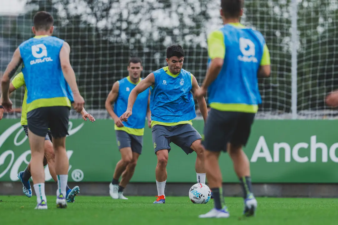 El equipo durante uno de los entrenamientos de la semana. / RRC
