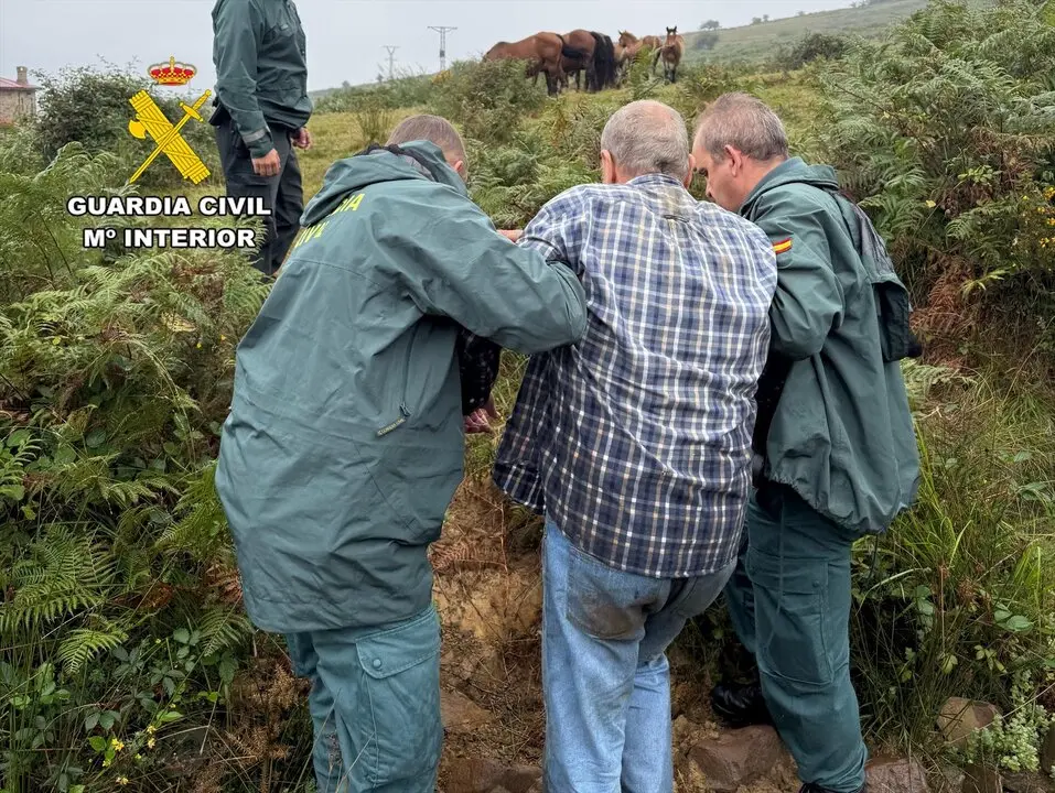 Localizaci&oacute;n y evacuaci&oacute;n del hombre desaparecido. / G.C.