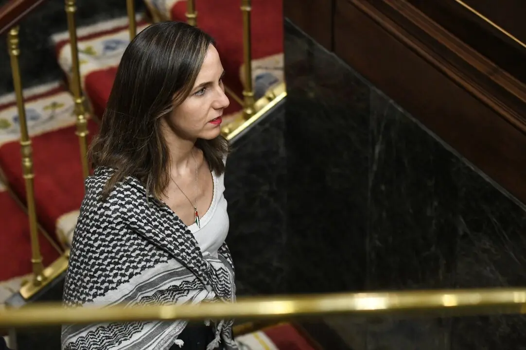 La secretaria general de Podemos, Ione Belarra, a su salida de una sesi&oacute;n plenaria extraordinaria. / Fernando S&aacute;nchez