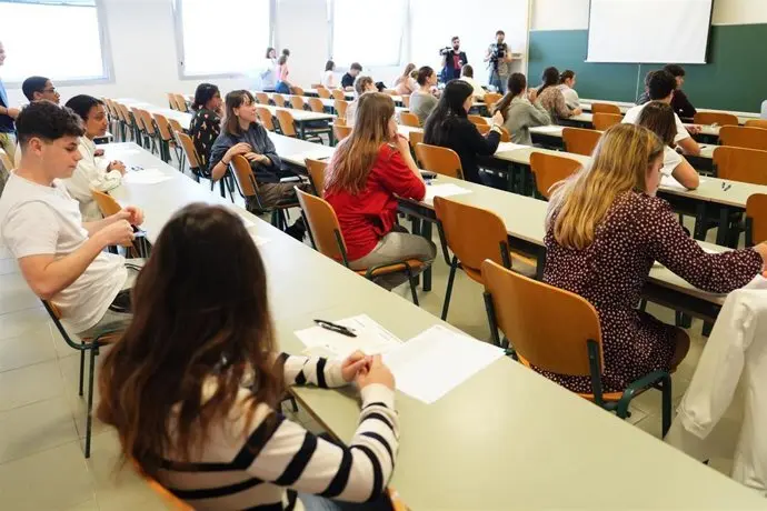 Espa&ntilde;a se sit&uacute;a muy por encima de la media europea en paro juvenil entre graduados. / EP