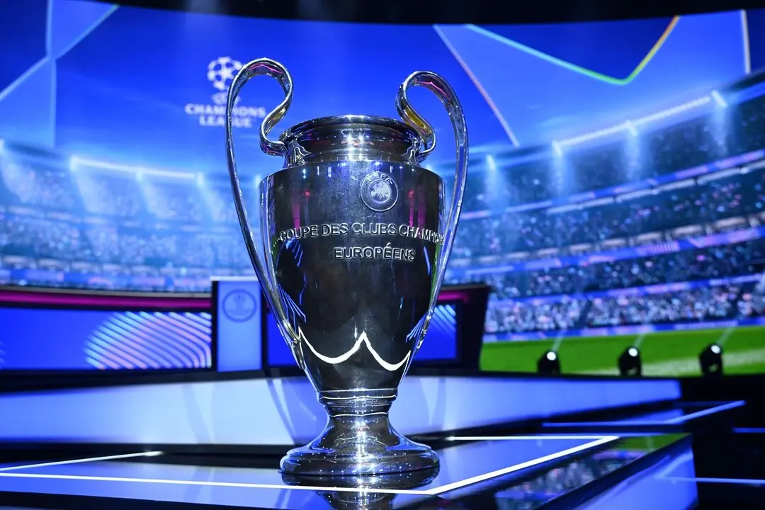 Imagen del trofeo de la Liga de Campeones durante el sorteo de la fase de liga 25-26. / William Cannarella