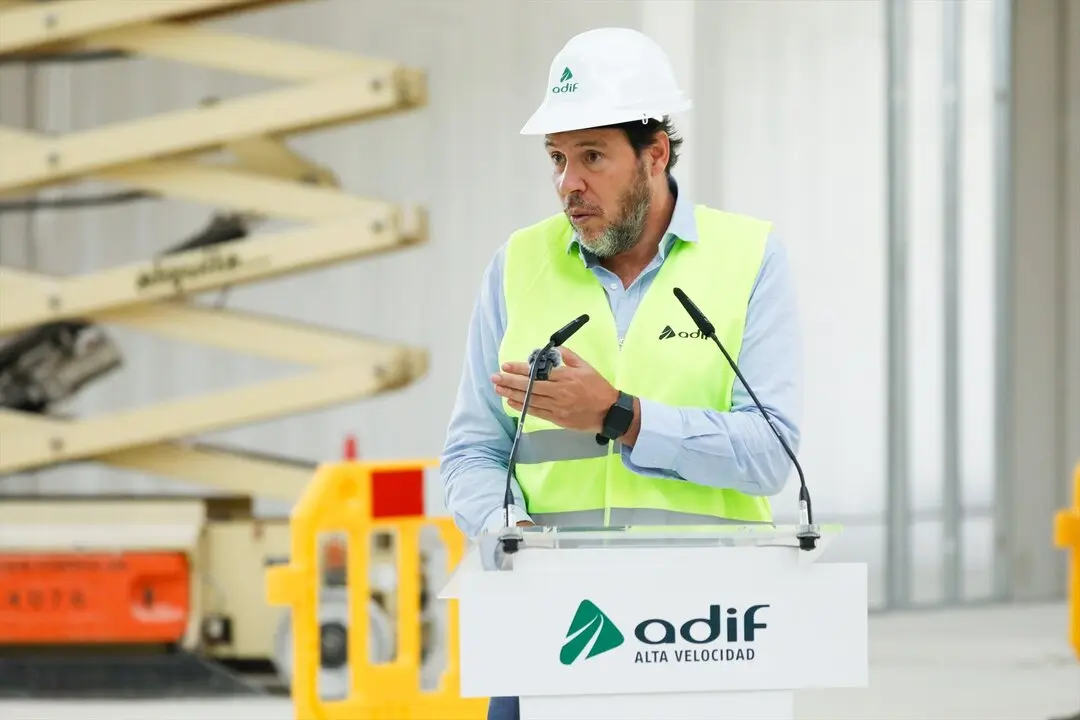 El ministro de Transportes y Movilidad Sostenible, &Oacute;scar Puente. / Edu Botella