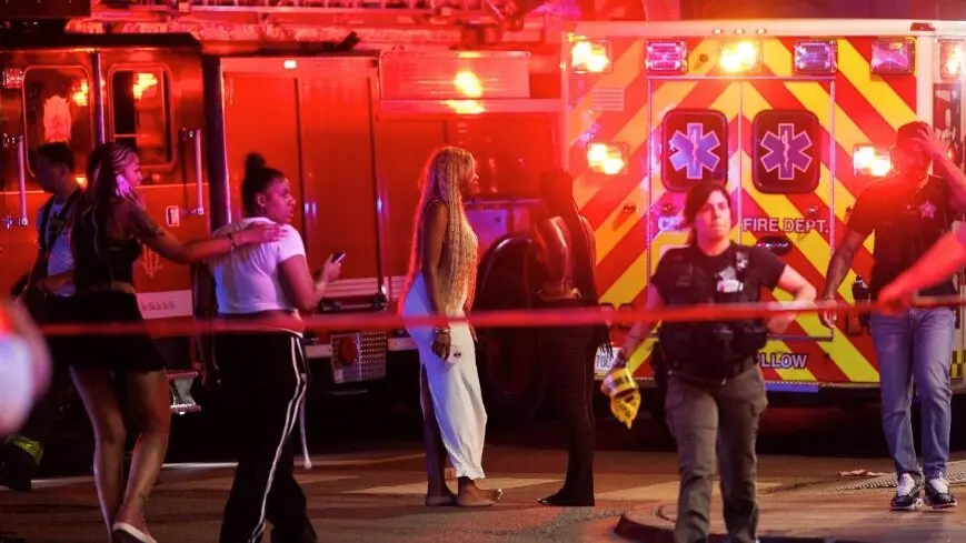 Equipos sanitarios de emergencia en la escena de un tiroteo en Chicago. / EP
