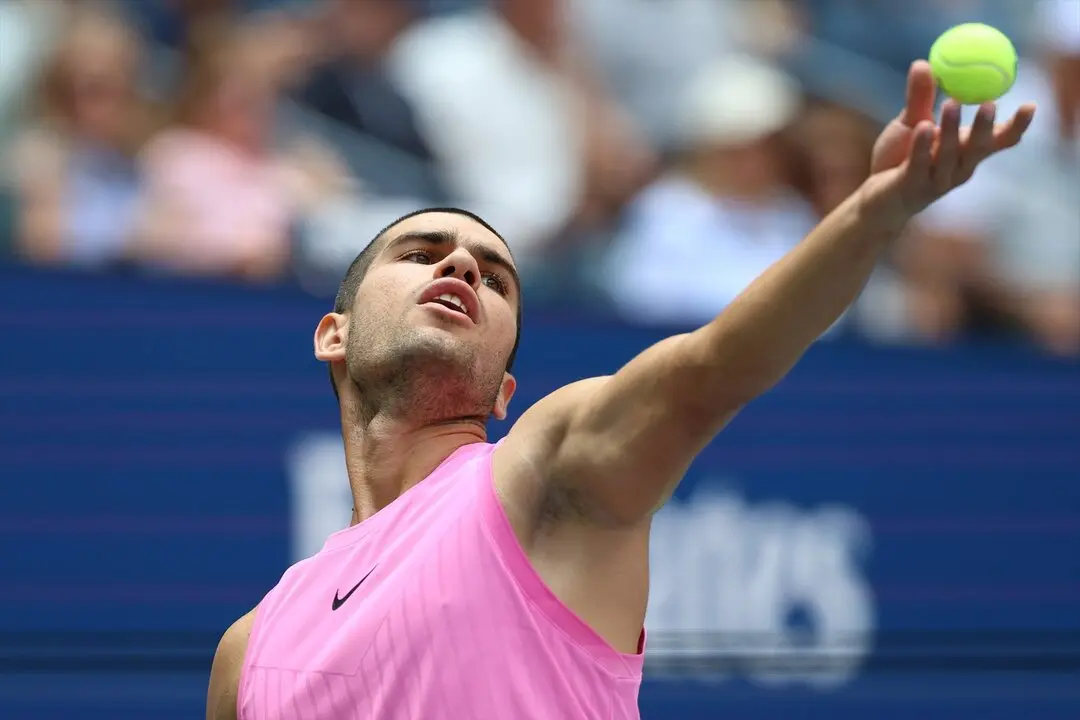Carlos Alcaraz durante un partido en el US Open. / Marcin Cholewinski