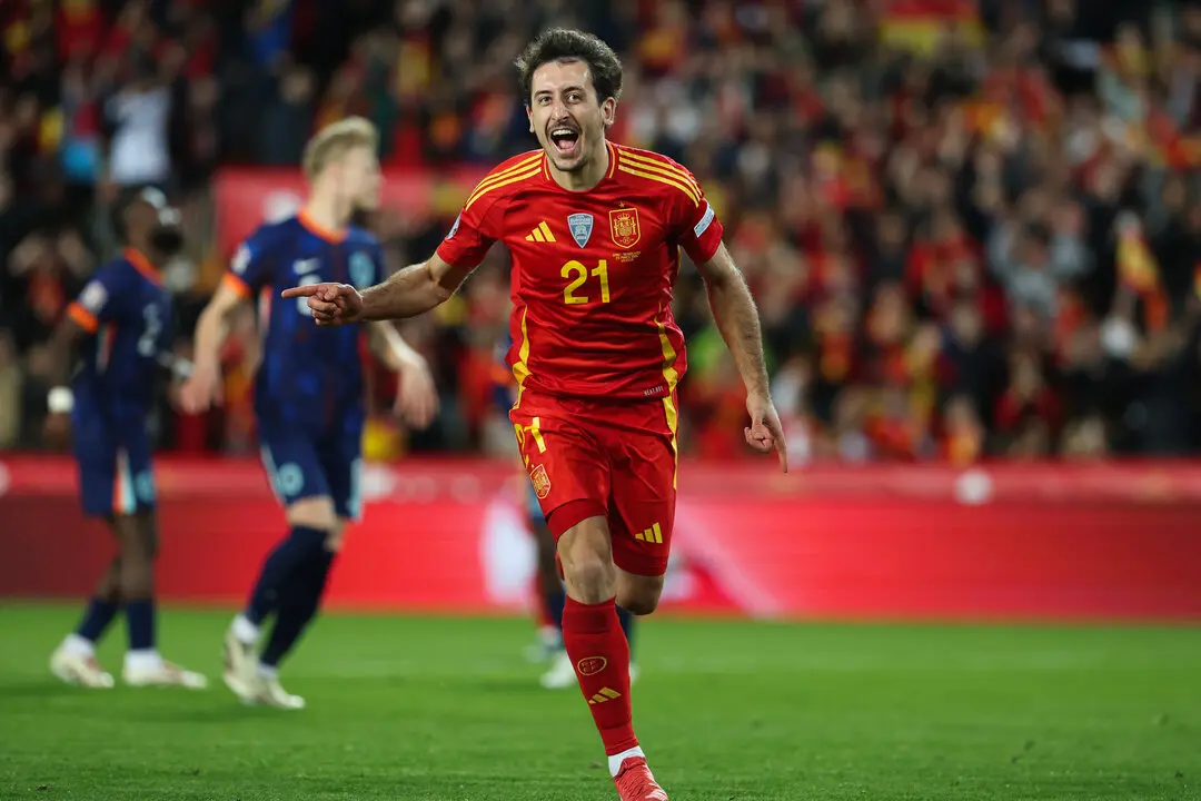 Mikel Oyarzabal durante el partido de ayer. / EP